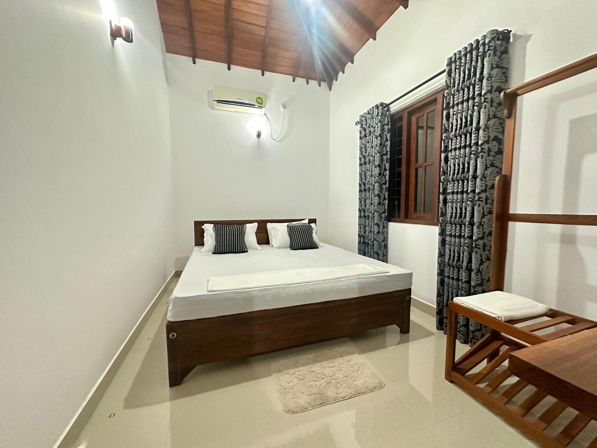 Aroma Villa Homestay Полонарува Екстериор снимка