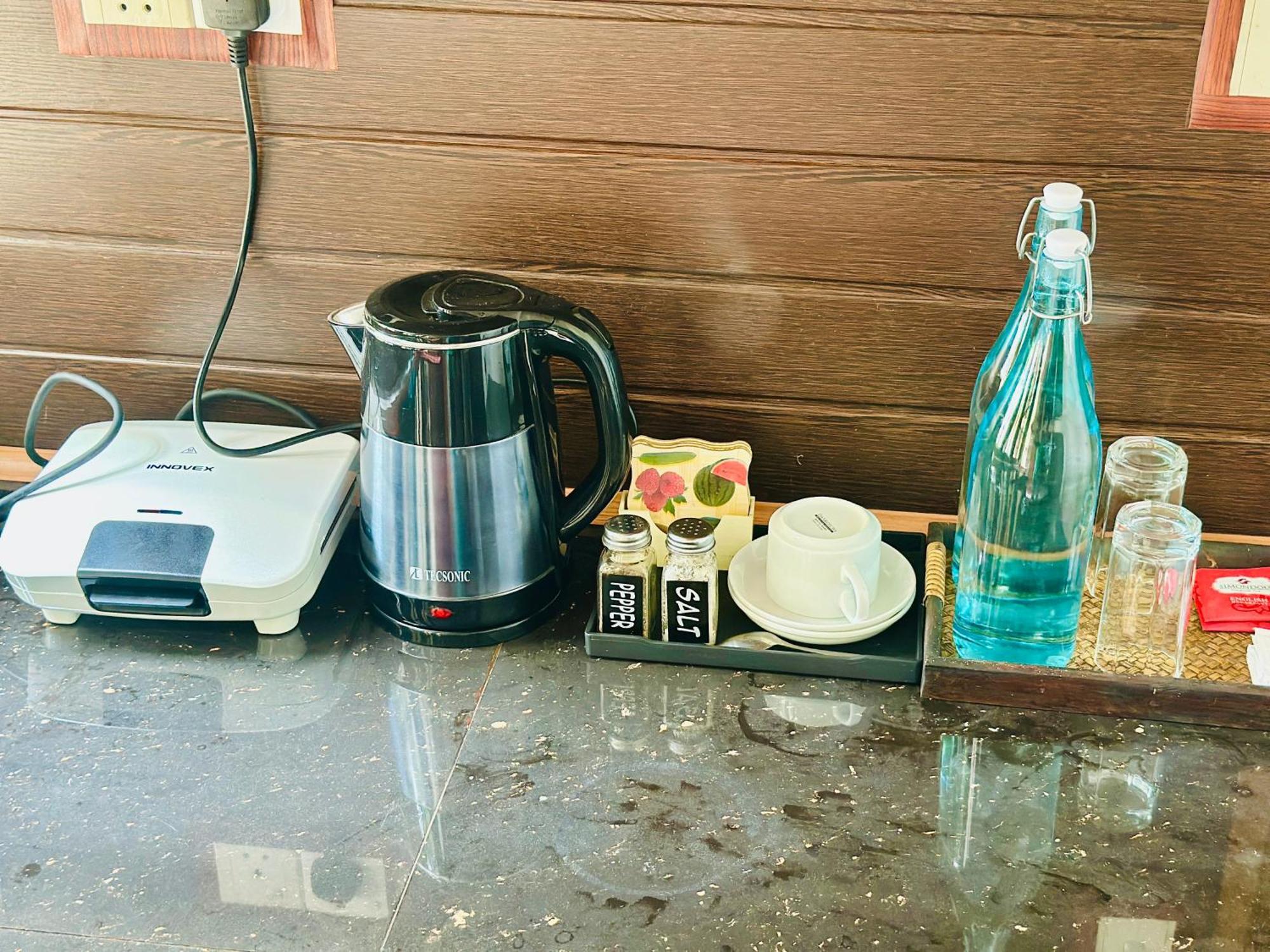 Aroma Villa Homestay Полонарува Екстериор снимка
